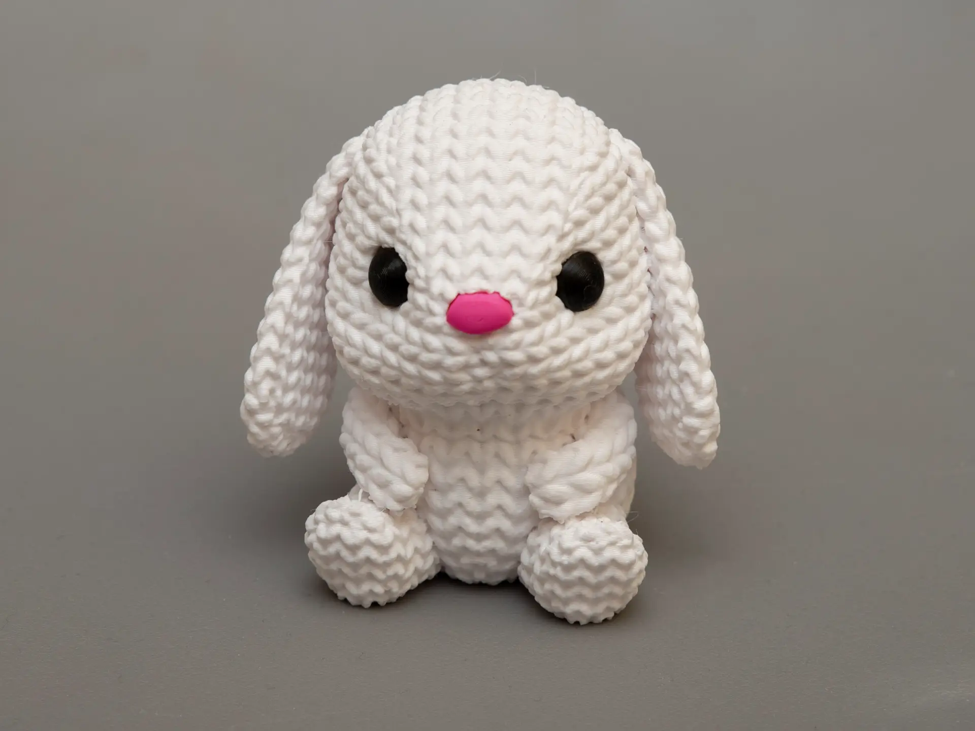 مجسم "الأرنب الصوفي" (The Knitted Bunny) – لطافة الكروشيه بمتانة ثلاثية الأبعاد مجسم "الأرنب الصوفي" (The Knitted Bunny) – لطافة الكروشيه بمتانة ثلاثية الأبعاد