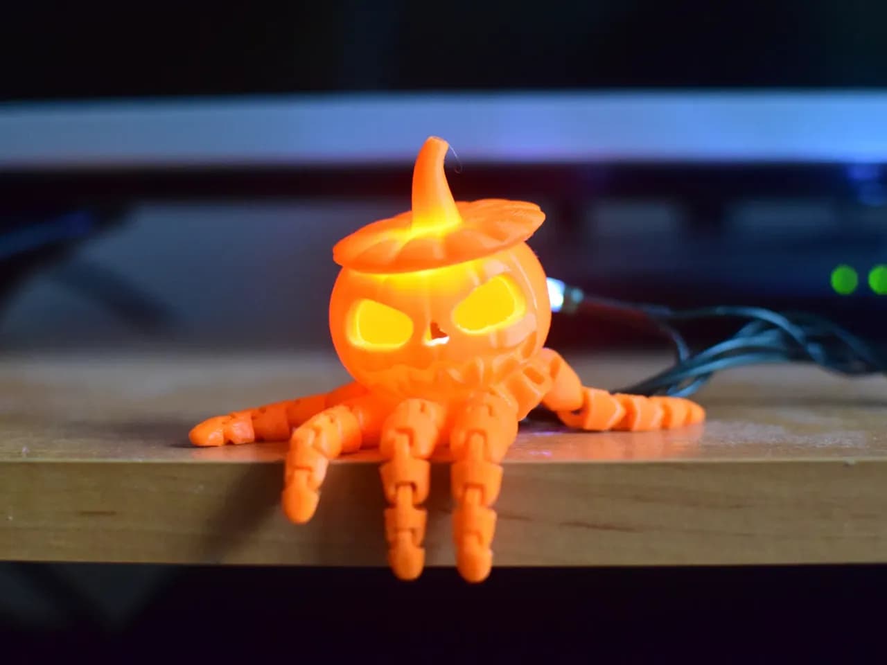 أخطبوط مرن بشكل يقطينة