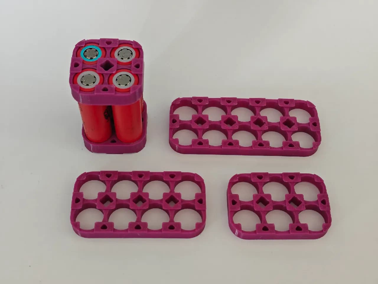 حاملات بطاريات 18650 للحام النقطي - صفين