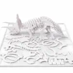 بطاقة تركيب هيكل ديناصور "ترايسيراتوبس" (Triceratops Kit Card) - أحفورة ثلاثية الأبعاد
